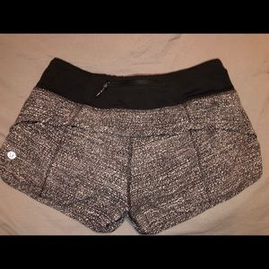 Lulu lemon speed up short 2.5